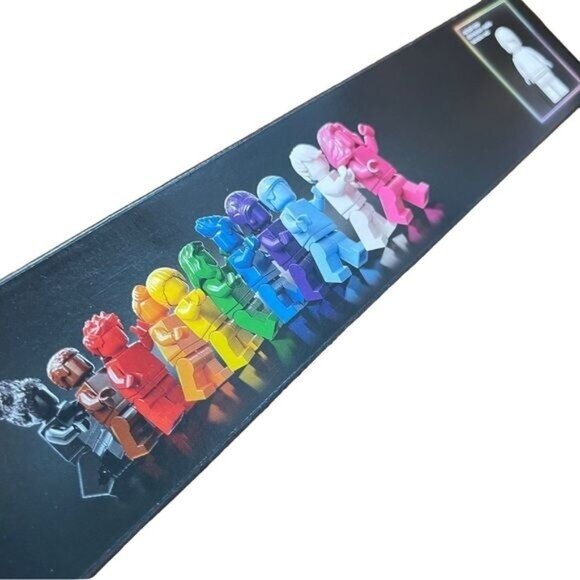 LEGO 40516 Everyone is Awesome Rainbow Pride Colorful 346 pieces LGBTQ+ Gift New - Picture 8 of 12